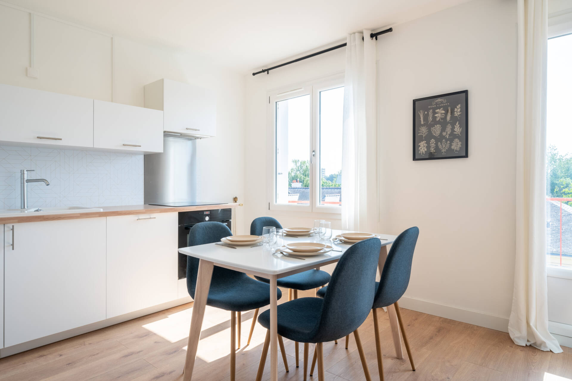 Déplacer une cuisine pour créer une chambre par Amélie Guilleminot architecte d'intérieur à Nantes